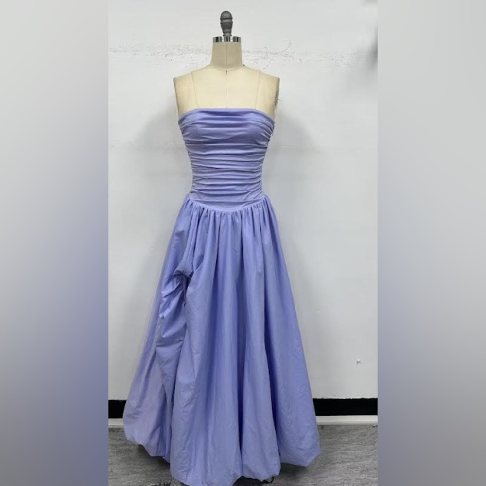 Chic Strapless Lilac Dress